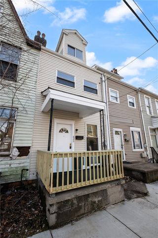 826 Walnut St, Edgewood, PA 15221