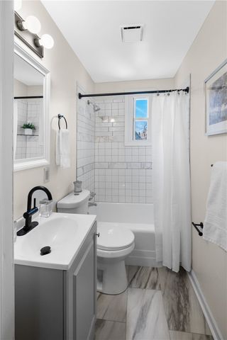 826 Walnut St, Edgewood, PA 15221