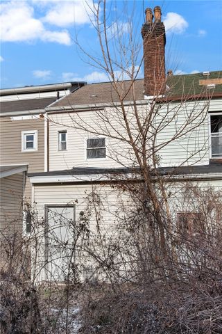 826 Walnut St, Edgewood, PA 15221