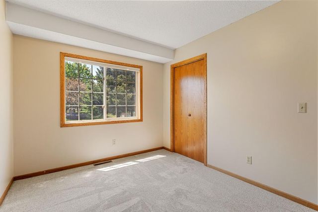 6247 Albert Lane, North Branch, MN 55056