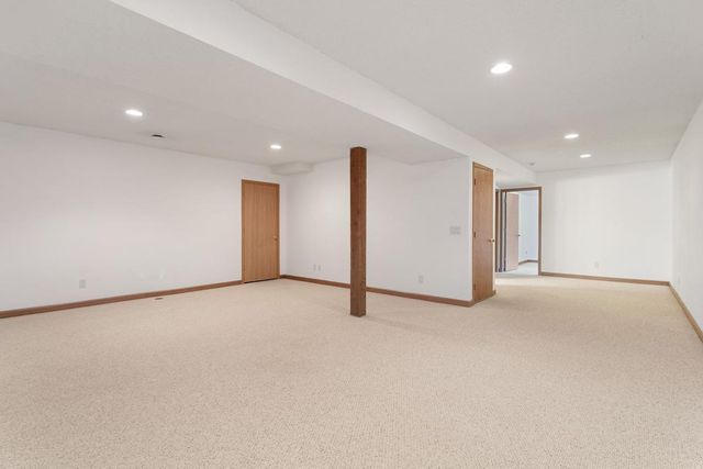 6247 Albert Lane, North Branch, MN 55056