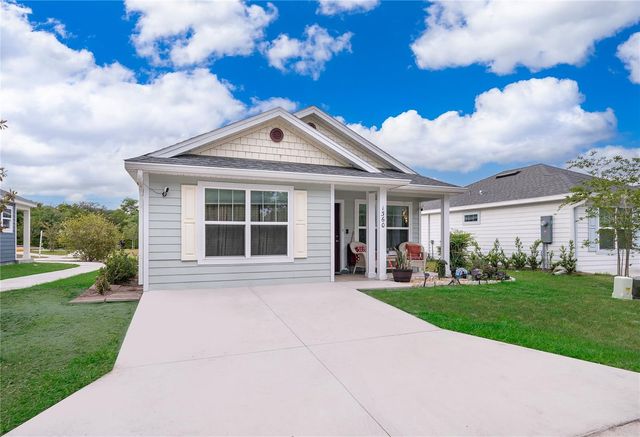 1360 COTTAGE CIRCLE, Tavares, FL 32778