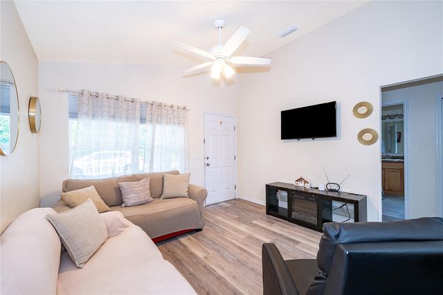 1360 COTTAGE CIRCLE, Tavares, FL 32778