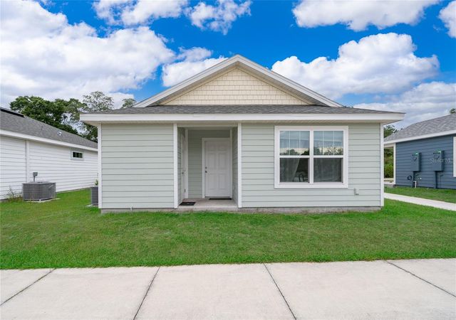 1360 COTTAGE CIRCLE, Tavares, FL 32778