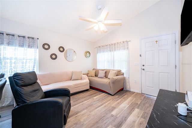 1360 COTTAGE CIRCLE, Tavares, FL 32778
