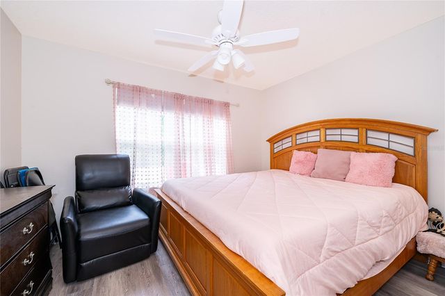 1360 COTTAGE CIRCLE, Tavares, FL 32778