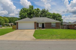 1142 S Jasmine Lane, Fayetteville, AR 72704
