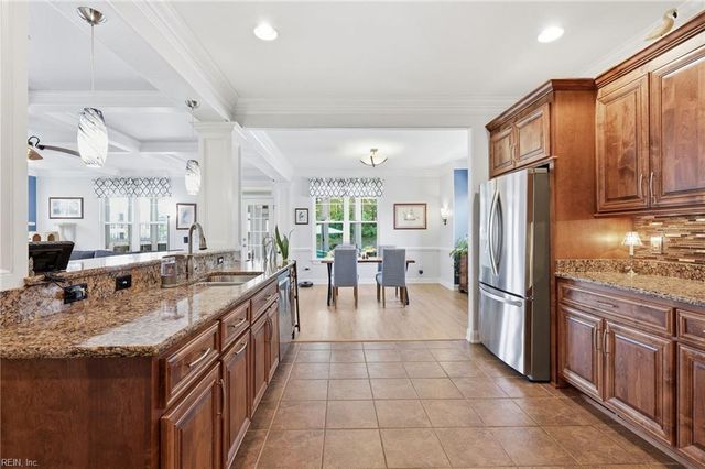 616 Flint Chip DR, Chesapeake, VA 23320