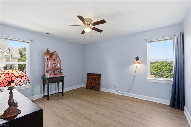 616 Flint Chip DR, Chesapeake, VA 23320