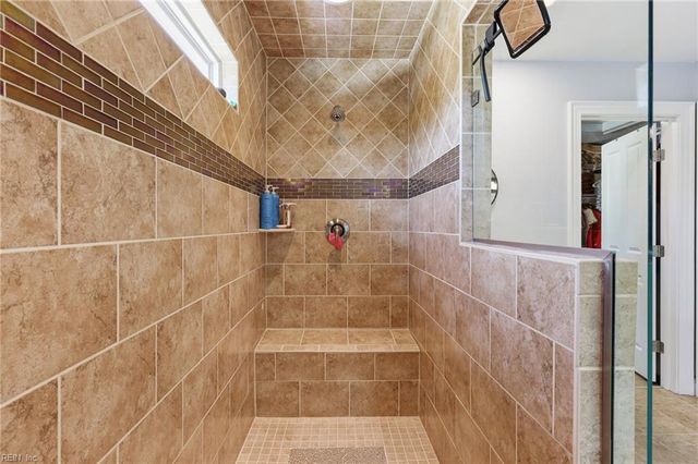 616 Flint Chip DR, Chesapeake, VA 23320