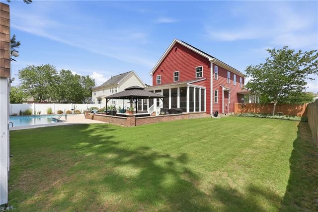 616 Flint Chip DR, Chesapeake, VA 23320