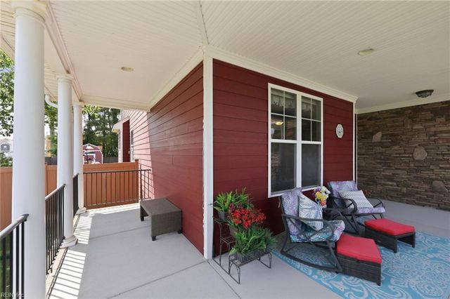 616 Flint Chip DR, Chesapeake, VA 23320