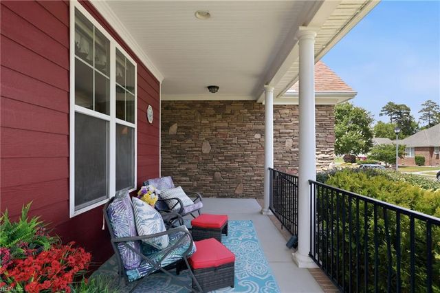 616 Flint Chip DR, Chesapeake, VA 23320
