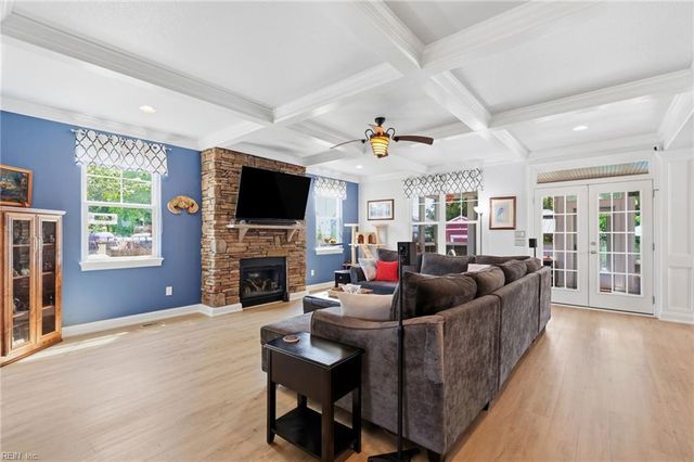 616 Flint Chip DR, Chesapeake, VA 23320