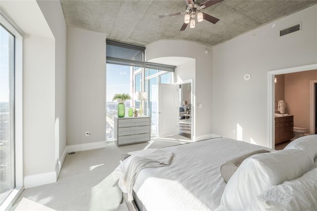 5927 Almeda Road 22810, Houston, TX 77004