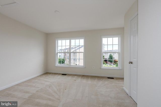 15655 JOHN DISKIN CIR, Woodbridge, VA 22191