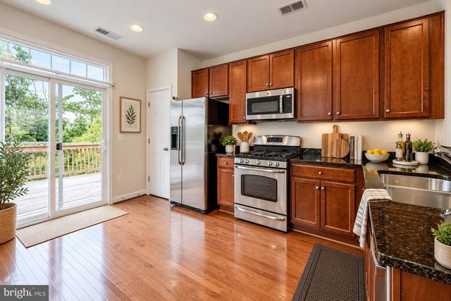 15655 JOHN DISKIN CIR, Woodbridge, VA 22191