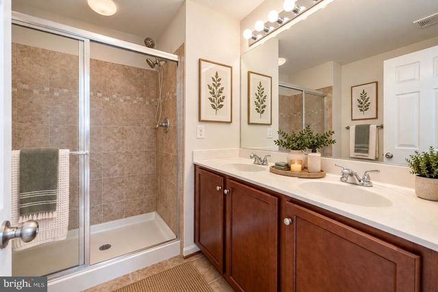 15655 JOHN DISKIN CIR, Woodbridge, VA 22191