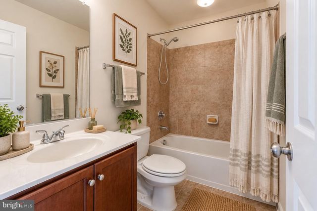 15655 JOHN DISKIN CIR, Woodbridge, VA 22191