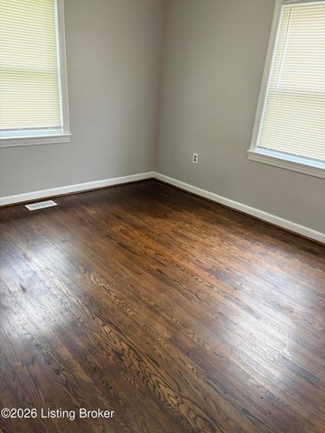 3403 Lees Ln, Louisville, KY 40216