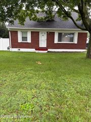 3403 Lees Ln, Louisville, KY 40216