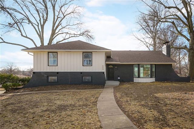 809 Swope Drive, Independence, MO 64056