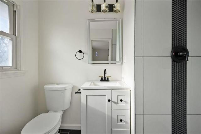 809 Swope Drive, Independence, MO 64056