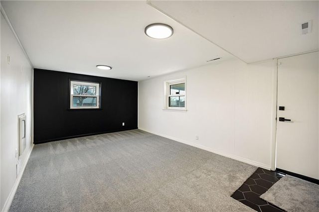 809 Swope Drive, Independence, MO 64056