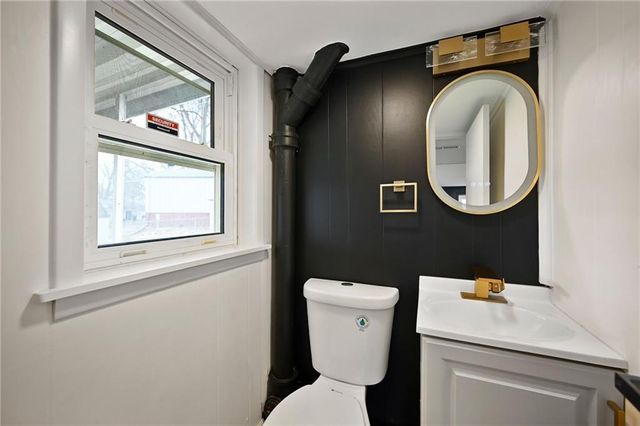 809 Swope Drive, Independence, MO 64056