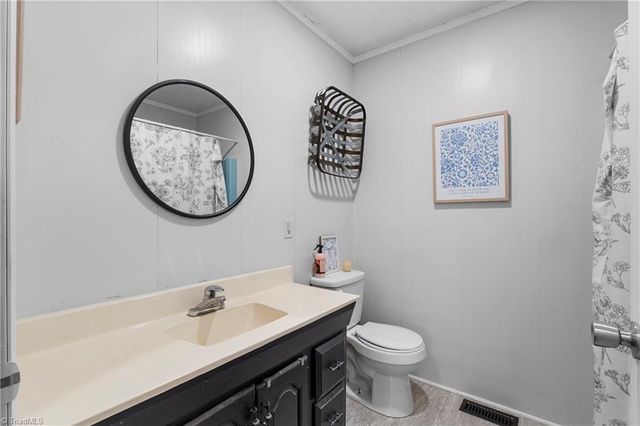 980 W Slate Mine Road, Denton, NC 27239