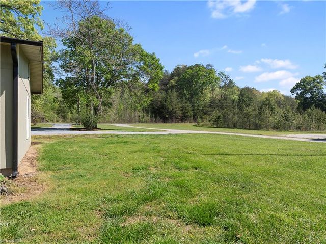 980 W Slate Mine Road, Denton, NC 27239
