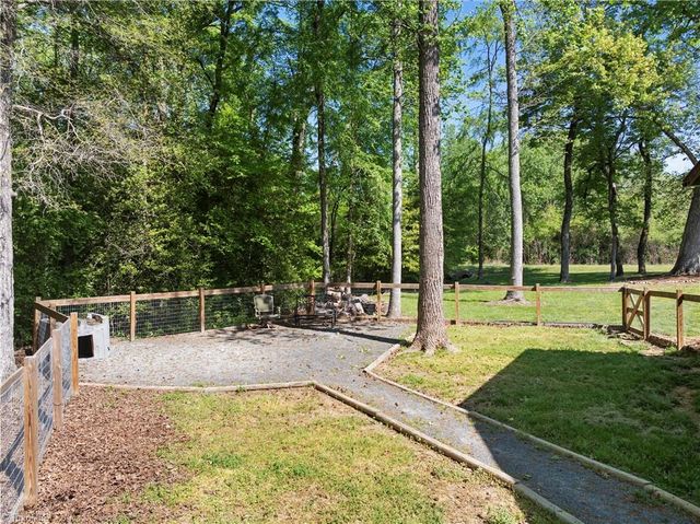 980 W Slate Mine Road, Denton, NC 27239