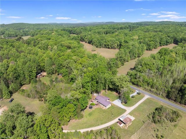 980 W Slate Mine Road, Denton, NC 27239