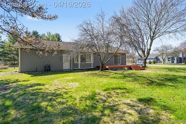 5238 Kristi Lane, Commerce Twp, MI 48382