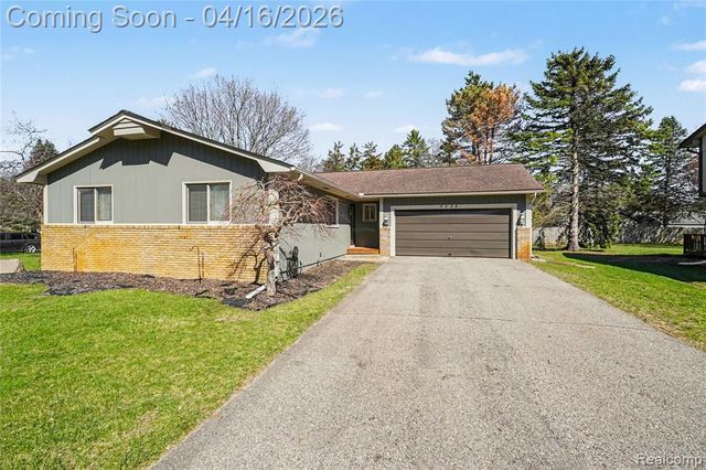 5238 Kristi Lane, Commerce Twp, MI 48382