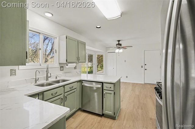 5238 Kristi Lane, Commerce Twp, MI 48382