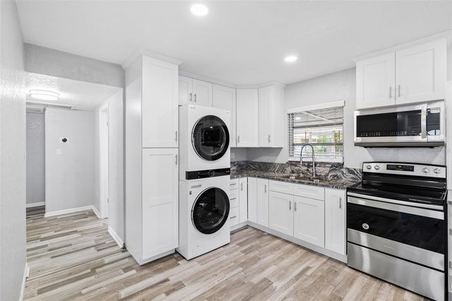 206 N GUNLOCK AVENUE, Tampa, FL 33609