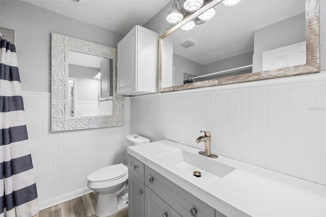 206 N GUNLOCK AVENUE, Tampa, FL 33609