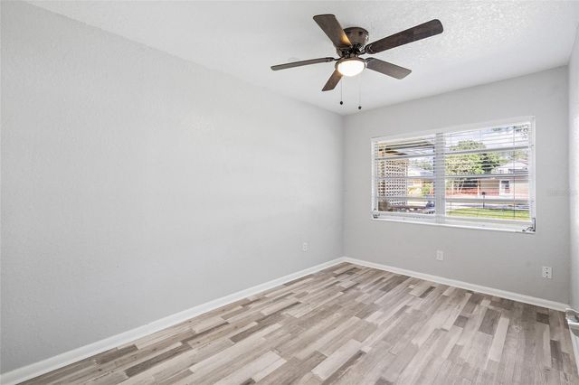 206 N GUNLOCK AVENUE, Tampa, FL 33609