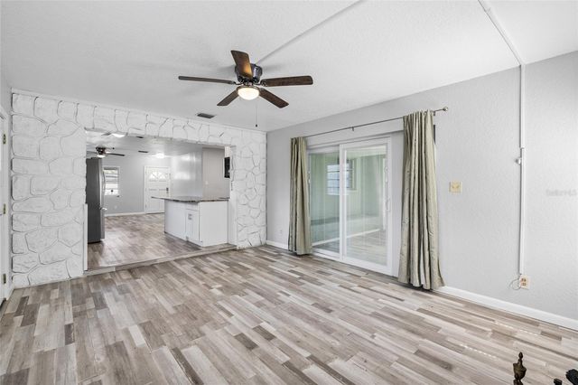 206 N GUNLOCK AVENUE, Tampa, FL 33609