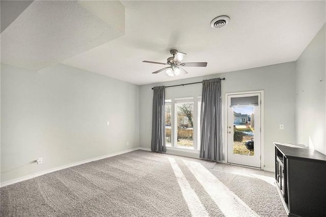 17897 W 163RD Terrace, Olathe, KS 66062