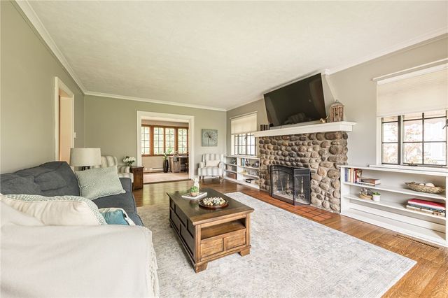 135 Maplewood Avenue, Ogden, NY 14559