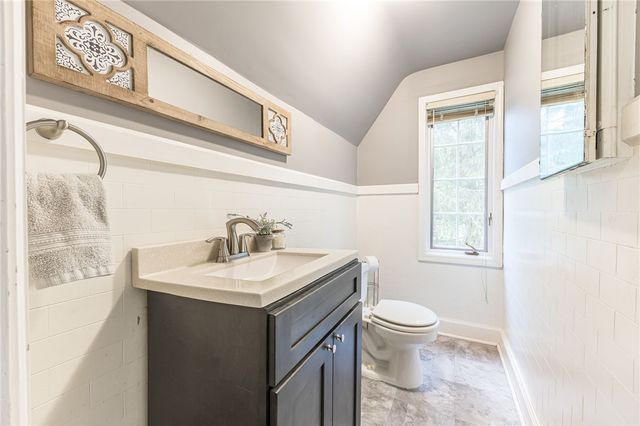 135 Maplewood Avenue, Ogden, NY 14559