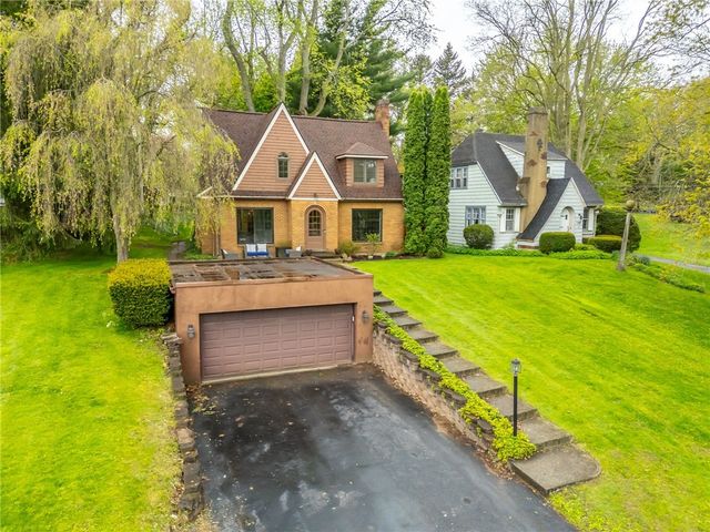 135 Maplewood Avenue, Ogden, NY 14559