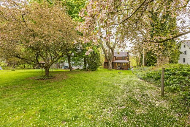 135 Maplewood Avenue, Ogden, NY 14559