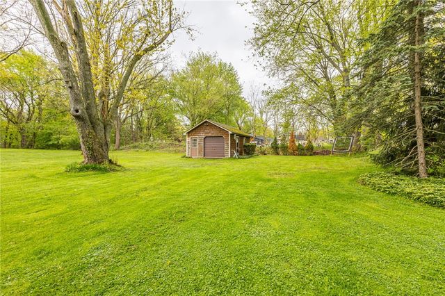 135 Maplewood Avenue, Ogden, NY 14559