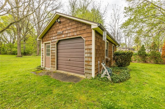 135 Maplewood Avenue, Ogden, NY 14559
