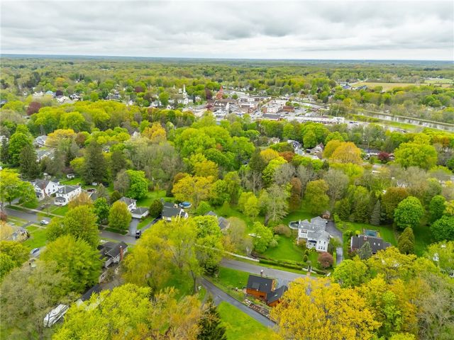 135 Maplewood Avenue, Ogden, NY 14559