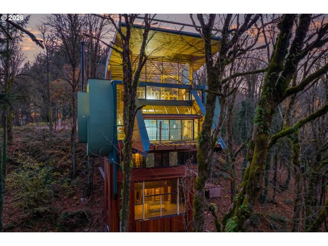 216 Nw ROYAL Blvd, Portland, OR 97210