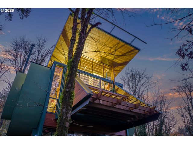 216 Nw ROYAL Blvd, Portland, OR 97210